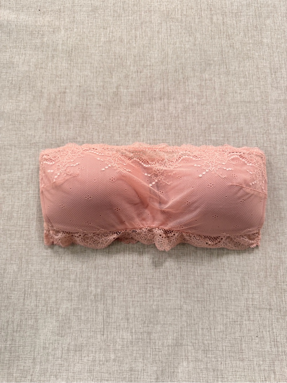 SPANX Bra Undietectable Strapless Bandeau Top Wireless lace Women’s Small Nude